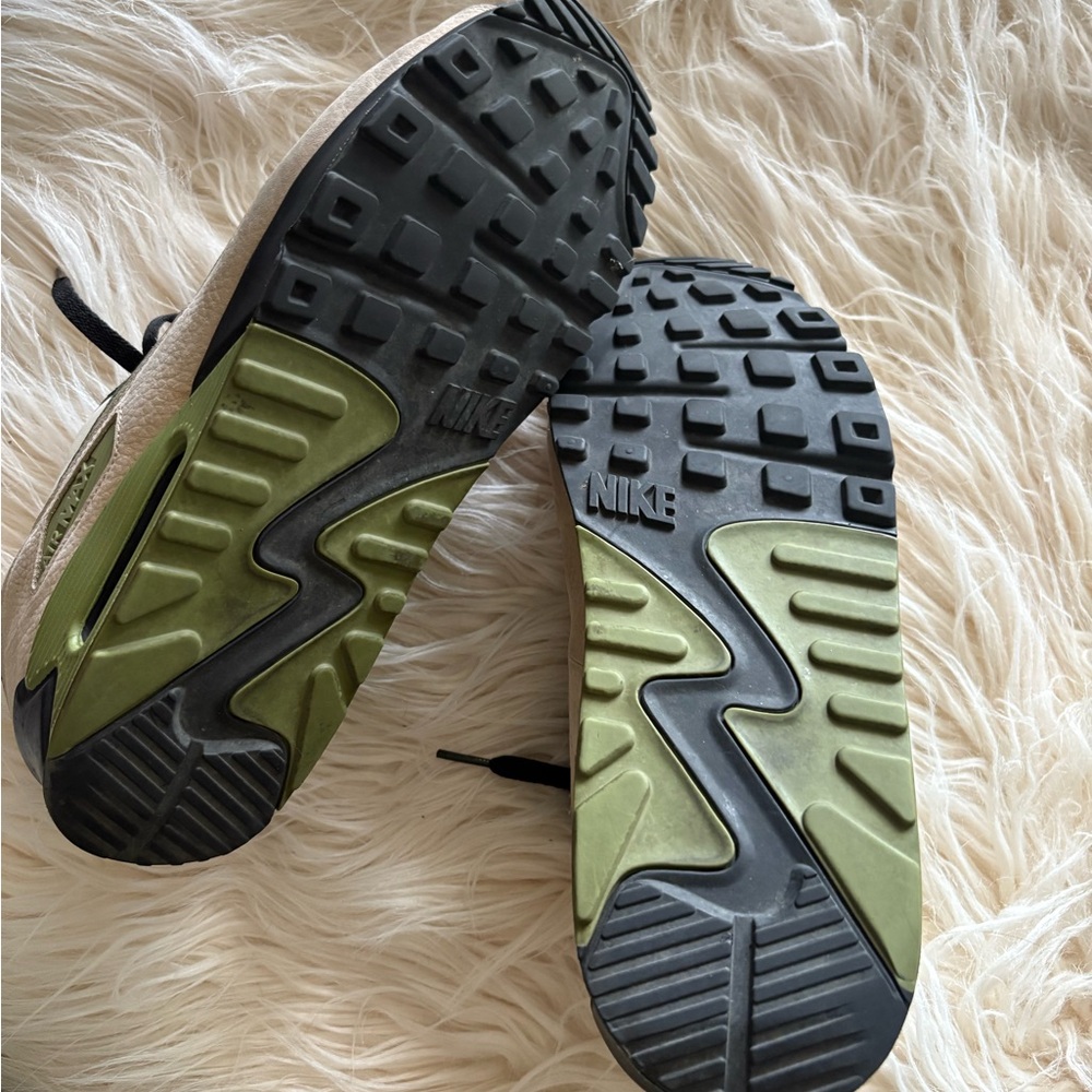 Nike Air Max Lahar Escape Men's Sneakers - Black, Green, and White - Picture 5 of 6
